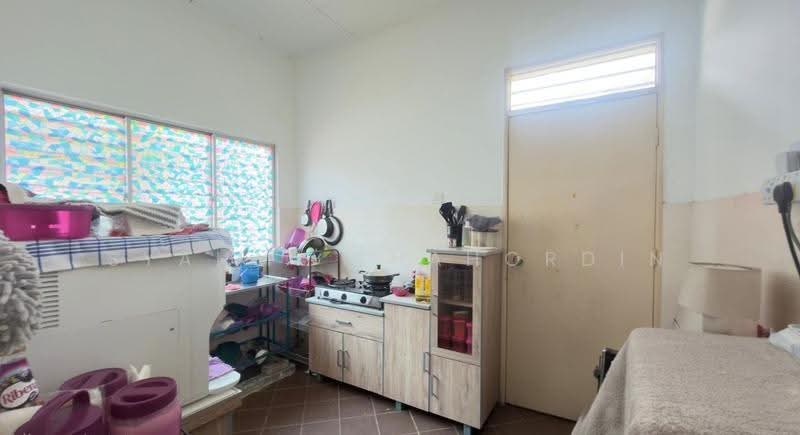Terraced House for Sale in Bandar Putera 2 (Klang) - Syahmi Shahordin - Kitchen - PropertyGuru.com.my