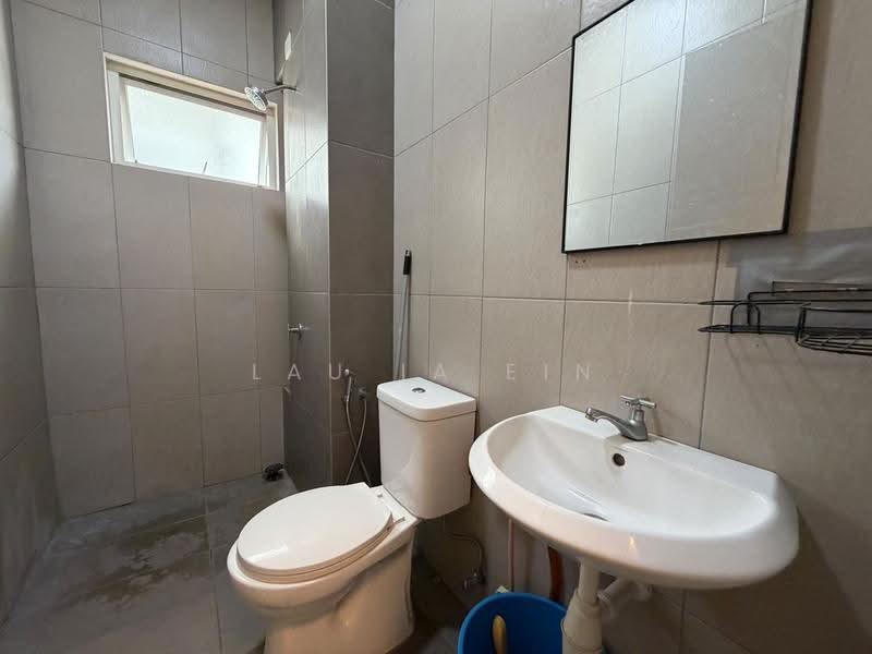 Rumah Teres 2-Tingkat untuk Disewa di Rawang (Selangor) - Lau Ia Ein - Bathroom - PropertyGuru.com.my