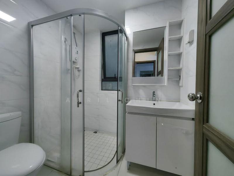 Pangsapuri untuk Disewa di Regalia Park @ Forest City - April Chin - Bathroom - PropertyGuru.com.my