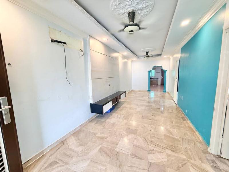 Terraced House for Sale in Bandar Seremban Selatan (Seremban) - Yasmin Sulaiman - Living Room - PropertyGuru.com.my