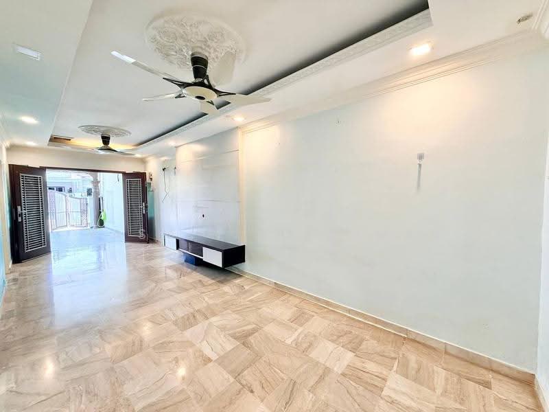 Terraced House for Sale in Bandar Seremban Selatan (Seremban) - Yasmin Sulaiman - Living Room - PropertyGuru.com.my