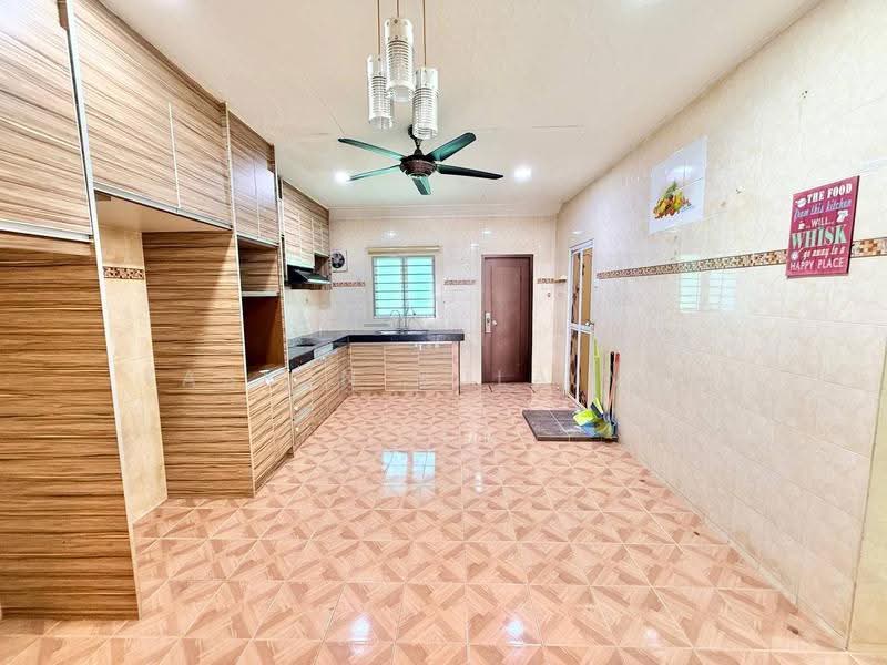 Terraced House for Sale in Bandar Seremban Selatan (Seremban) - Yasmin Sulaiman - Kitchen - PropertyGuru.com.my