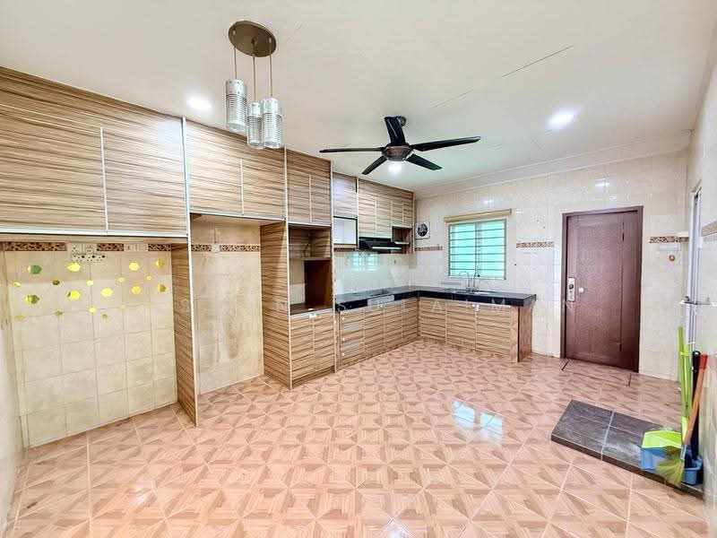 Terraced House for Sale in Bandar Seremban Selatan (Seremban) - Yasmin Sulaiman - Kitchen - PropertyGuru.com.my