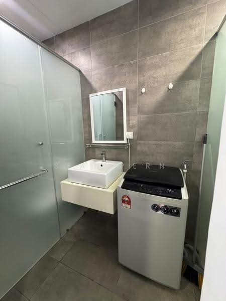 Kediaman Servis untuk Disewa di H2O Residences - Sean Pern - Bathroom - PropertyGuru.com.my