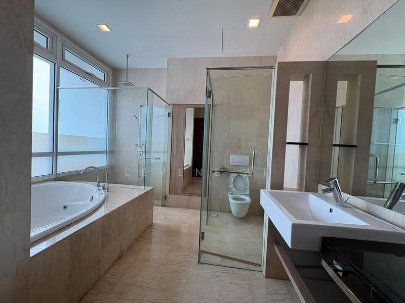 Kondominium untuk Disewa di Sunway Vivaldi - Levene Li - Master Bathroom - PropertyGuru.com.my