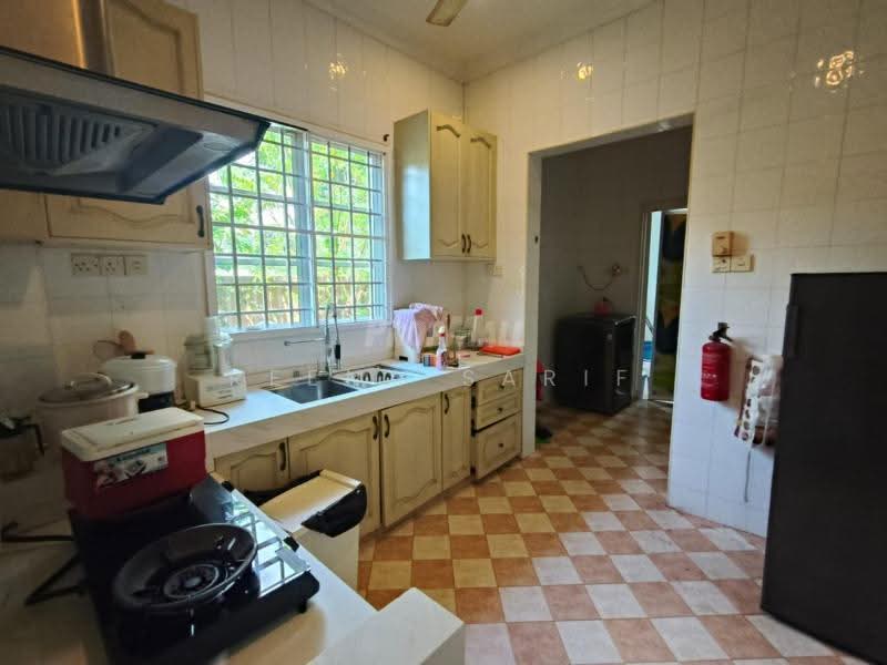 Bungalow House untuk Dijual di Bukit Jelutong (Shah Alam) - Reena Sarif - Kitchen - PropertyGuru.com.my