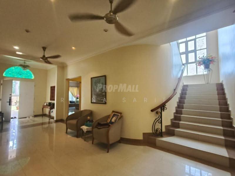 Bungalow House untuk Dijual di Bukit Jelutong (Shah Alam) - Reena Sarif - Entrance - PropertyGuru.com.my