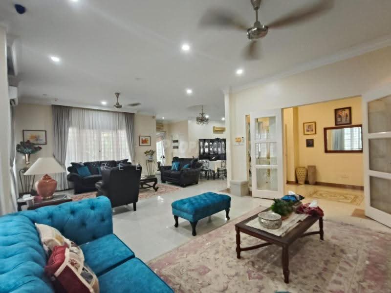 Bungalow House untuk Dijual di Bukit Jelutong (Shah Alam) - Reena Sarif - Living Room - PropertyGuru.com.my