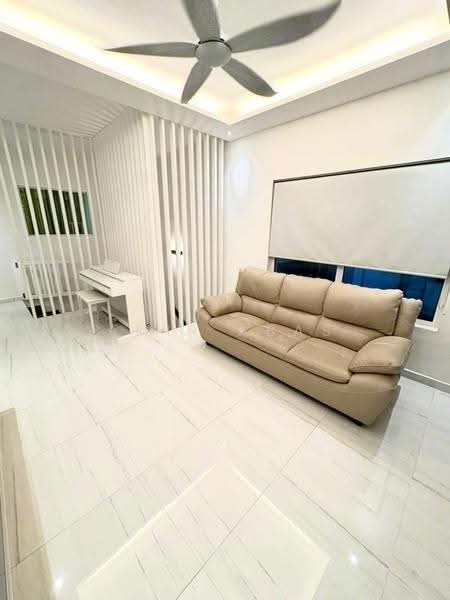 Condominium for Sale at Armanee - Amir Abas - Living Room - PropertyGuru.com.my