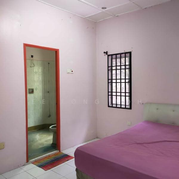 Rumah Teres 2-Tingkat untuk Dijual di Taman Putri Kulai (Kulai) - Ee Fong Toh - Bedroom - PropertyGuru.com.my
