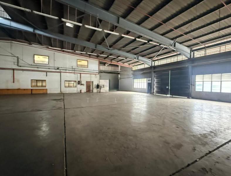 Warehouse for Rent in Seksyen 27 (Shah Alam) - TF Lee - Interior - PropertyGuru.com.my