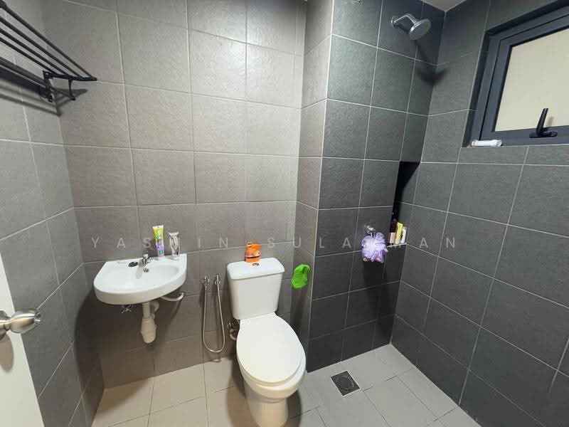Kondominium untuk Disewa di Sky Awani Residensi 4 - Yasmin Sulaiman - Bathroom - PropertyGuru.com.my