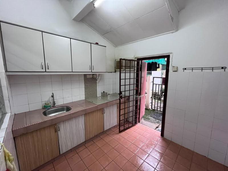 Rumah Teres 2-Tingkat untuk Dijual di Taman Billion (Kuala Lumpur) - Foo Sek Mou - Kitchen - PropertyGuru.com.my