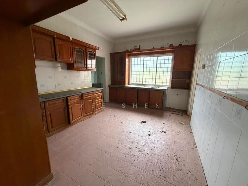 2-storey Terraced House for Rent in Taman Bayu Perdana (Klang) - Kee Shen - Kitchen - PropertyGuru.com.my