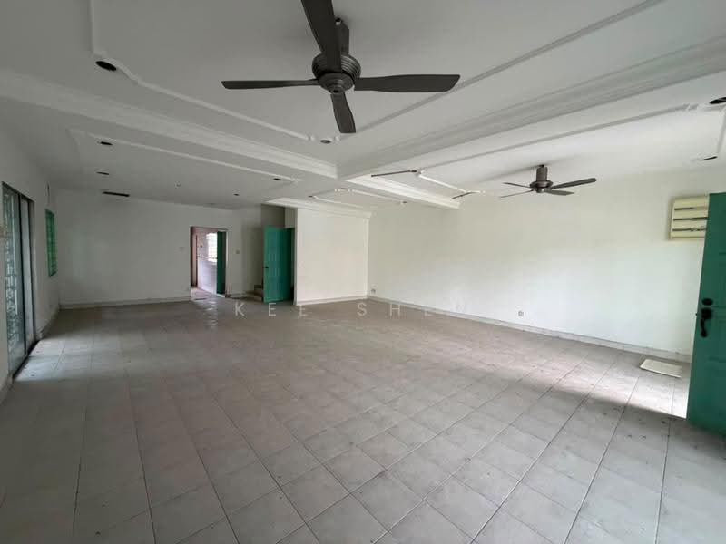 2-storey Terraced House for Rent in Taman Bayu Perdana (Klang) - Kee Shen - Living Room - PropertyGuru.com.my