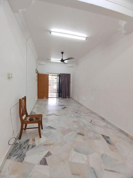 Rumah Teres 1-Tingkat untuk Dijual di Taman Desa Jaya (Johor Bahru) - Ray Tung - Living Room - PropertyGuru.com.my