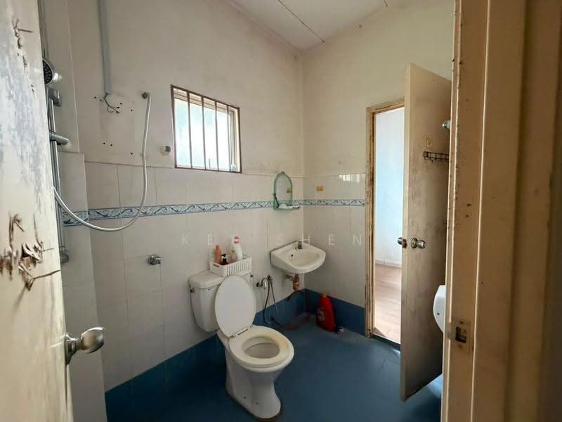 Rumah Teres 2-Tingkat untuk Disewa di Bandar Puteri Klang (Klang) - Kee Shen - Bathroom - PropertyGuru.com.my
