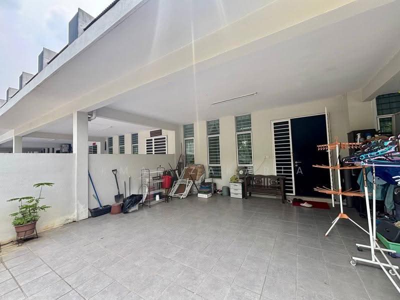 3-storey Terraced House for Sale in Kajang (Selangor) - Akmal Zakaria - PropertyGuru.com.my