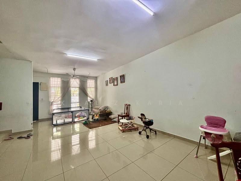 3-storey Terraced House for Sale in Kajang (Selangor) - Akmal Zakaria - PropertyGuru.com.my
