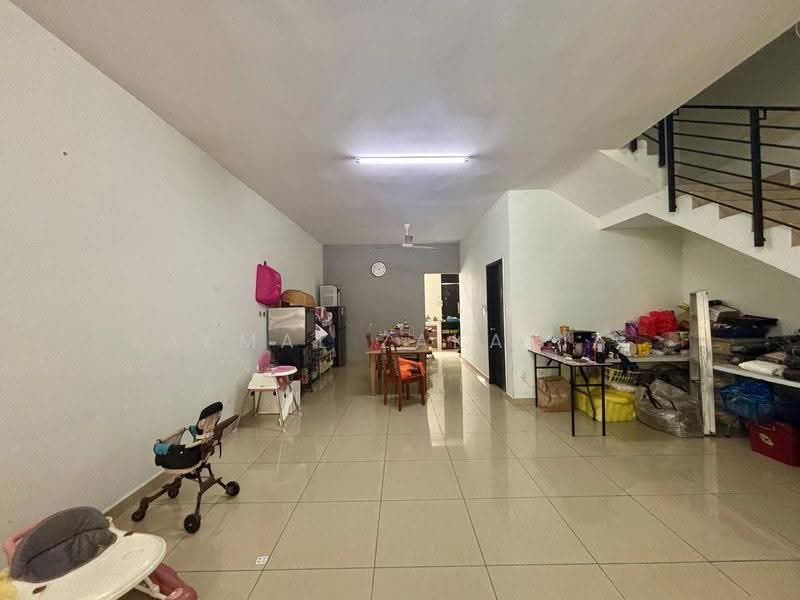 3-storey Terraced House for Sale in Kajang (Selangor) - Akmal Zakaria - PropertyGuru.com.my