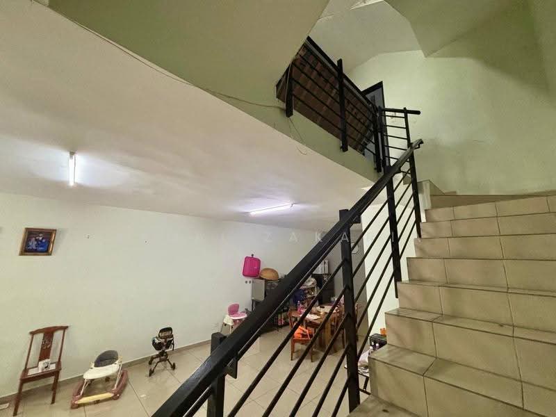 3-storey Terraced House for Sale in Kajang (Selangor) - Akmal Zakaria - PropertyGuru.com.my