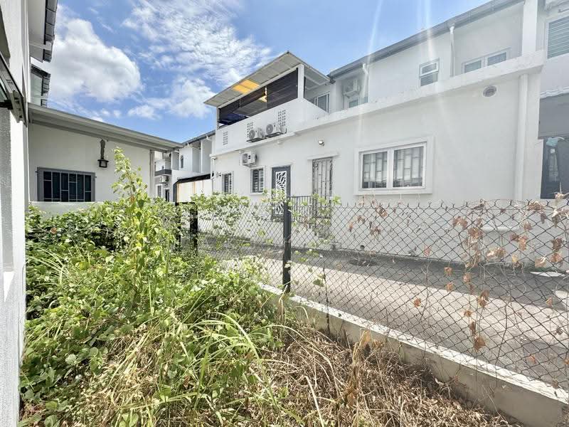Rumah Teres 2-Tingkat untuk Dijual di Dengkil (Selangor) - Hakim Ali - Exterior - PropertyGuru.com.my