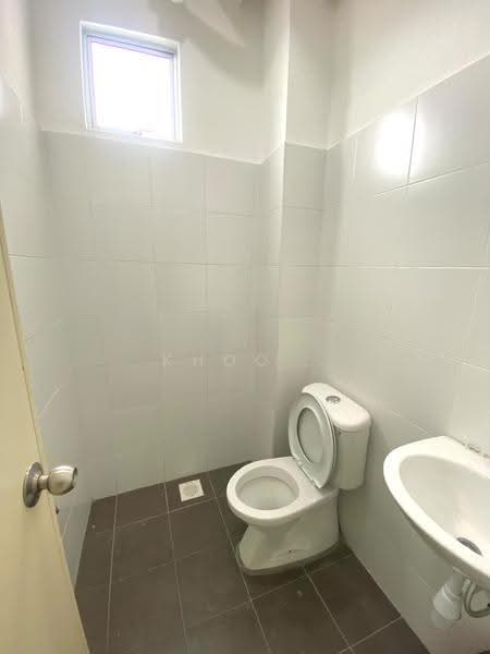 Pangsapuri untuk Disewa di Seri Molek Perdana - Khoo . - Bathroom - PropertyGuru.com.my