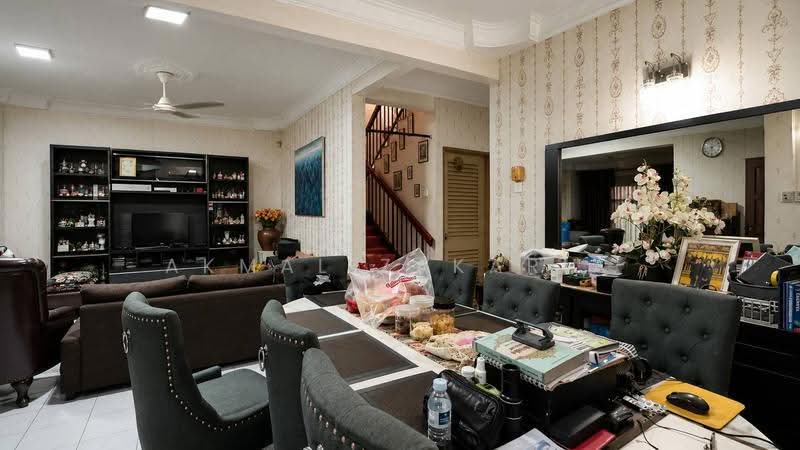 Rumah Teres 2-Tingkat untuk Dijual di Kota Damansara (Selangor) - Akmal Zakaria - Living Room - PropertyGuru.com.my