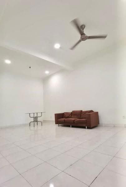 Rumah Teres 2-Tingkat untuk Dijual di Taman Pelangi Indah (Ulu Tiram) - Ray Tung - Living Room - PropertyGuru.com.my