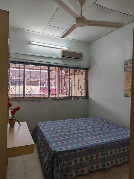 Rumah Teres 2-Tingkat untuk Dijual di Taman Kolam Air (Johor Bahru) - Jas Tay - Bedroom - PropertyGuru.com.my