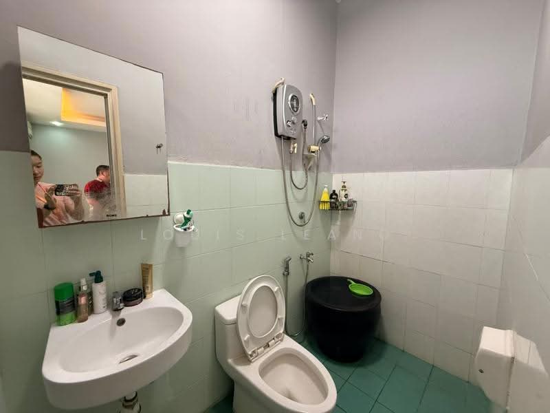 Rumah Teres 2-Tingkat untuk Dijual di Bandar Mahkota Cheras (Cheras) - Louis Leang - Bathroom - PropertyGuru.com.my
