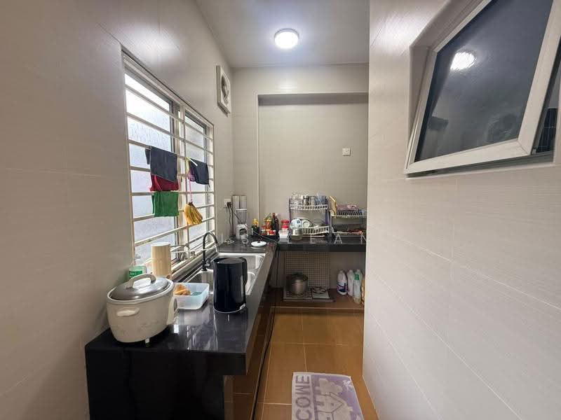 Rumah Teres 2-Tingkat untuk Dijual di Bandar Mahkota Cheras (Cheras) - Louis Leang - Kitchen - PropertyGuru.com.my