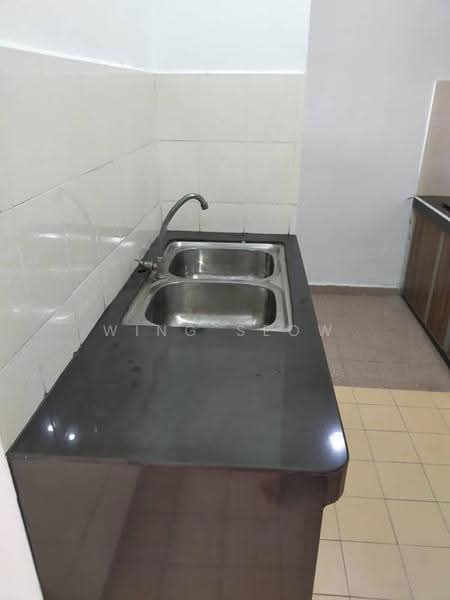 Apartment for Sale at Laguna Biru - Wing Seow - Kitchen - PropertyGuru.com.my
