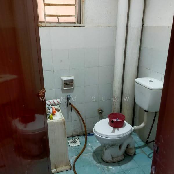 Apartment for Sale at Laguna Biru - Wing Seow - Bathroom - PropertyGuru.com.my