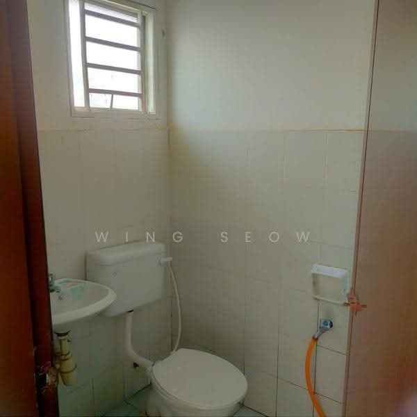 Apartment for Sale at Laguna Biru - Wing Seow - Bathroom - PropertyGuru.com.my