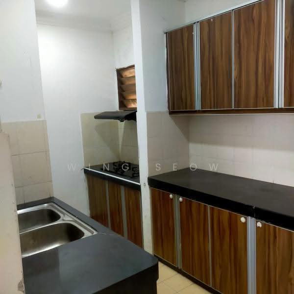Apartment for Sale at Laguna Biru - Wing Seow - Kitchen - PropertyGuru.com.my