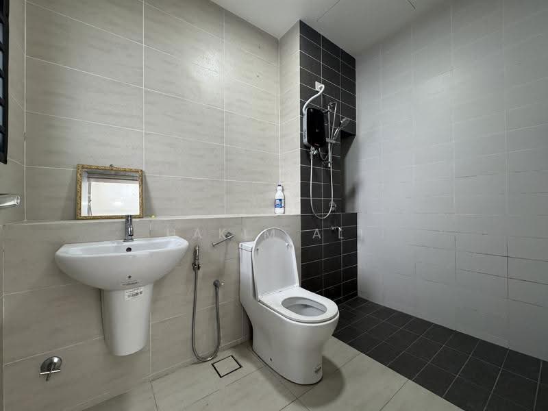Rumah Teres 2-Tingkat untuk Dijual di Dengkil (Selangor) - Hakim Ali - Bathroom - PropertyGuru.com.my