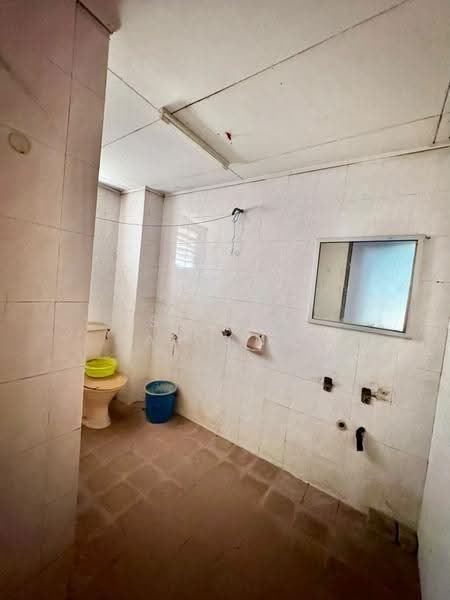 Shop / Office untuk Disewa di Kapar (Selangor) - Sariza Hartanah - Bathroom - PropertyGuru.com.my