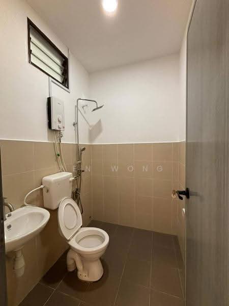 Rumah Bandar untuk Dijual di Taman Scientex Kulai (Sedenak) - Zen Wong - Bathroom - PropertyGuru.com.my