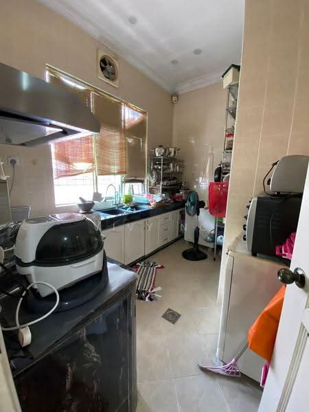 Semi-Detached House for Sale in Taman Impian Emas (Skudai) - Vivy Ng - Kitchen - PropertyGuru.com.my