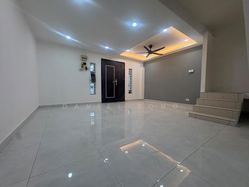 2-storey Terraced House for Sale in Taman Murni (Cheras) - Daniel Yong - Living Room - PropertyGuru.com.my