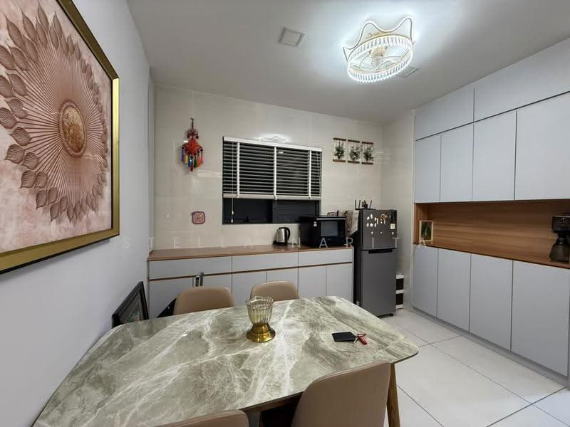 Kondominium untuk Disewa di Bay Point @ Country Garden Danga Bay - Stella Narita - Kitchen - PropertyGuru.com.my