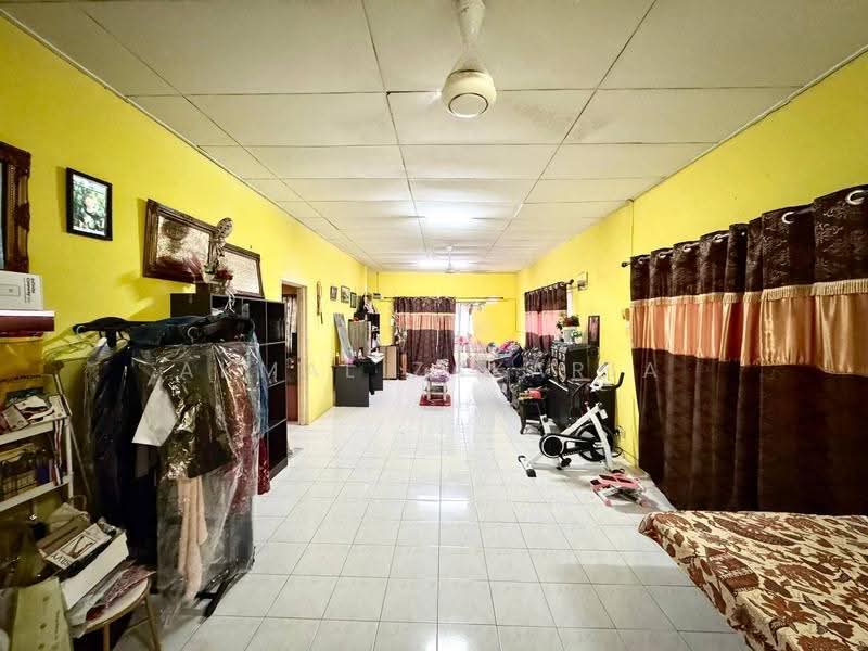 Bungalow House untuk Dijual di Bandar Putra Permai (Seri Kembangan) - Akmal Zakaria - PropertyGuru.com.my