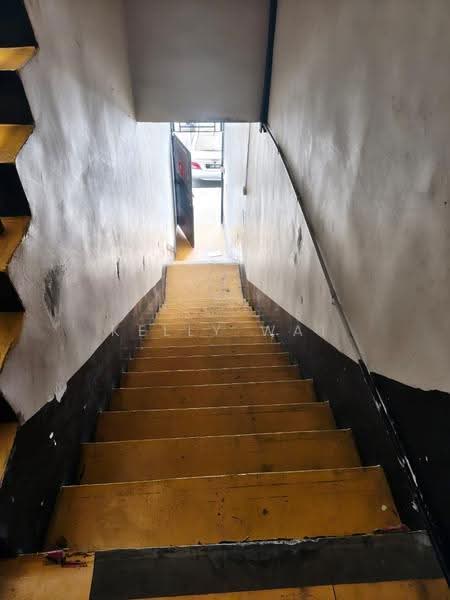 Retail Space for Sale in Taman Ungku Tun Aminah (Skudai) - Kelly Wai - Entrance - PropertyGuru.com.my