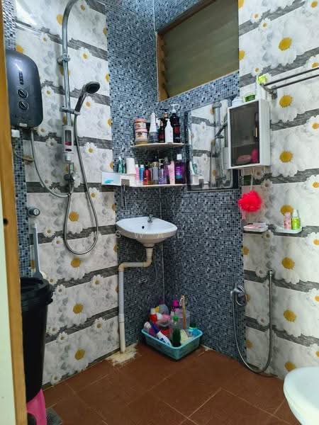 Apartment for Sale at Desa Bayan Apartment - Aswad . - Bathroom - PropertyGuru.com.my
