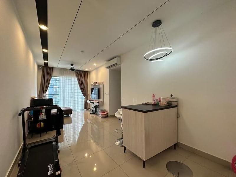 Kediaman Servis untuk Dijual di Gaya Resort Homes - Suki Chia - Living Room - PropertyGuru.com.my