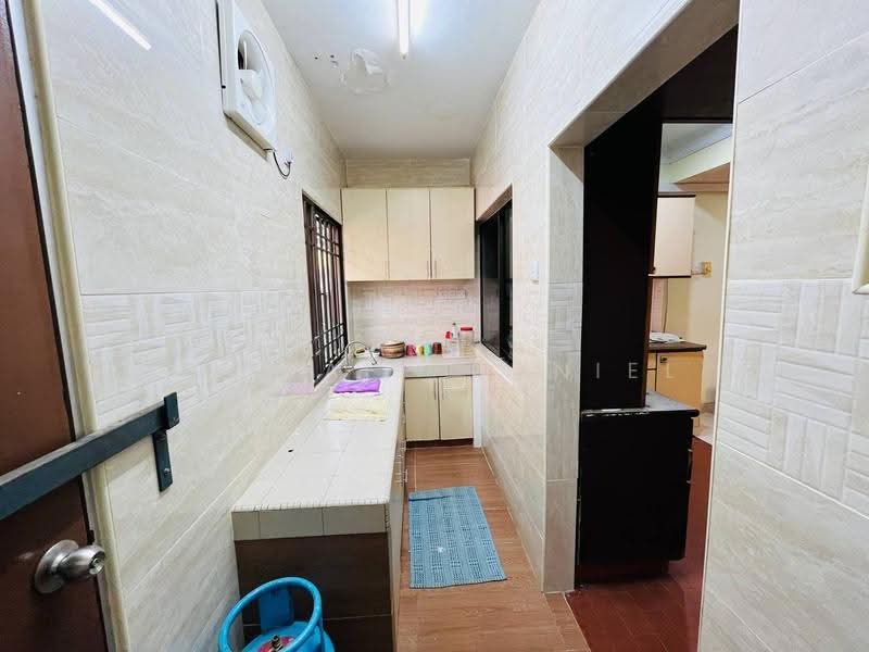 2-storey Terraced House for Sale in Batu Caves (Selangor) - Ashraff Daniel - Kitchen - PropertyGuru.com.my