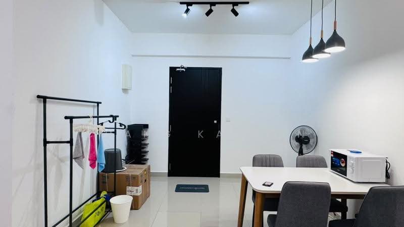 Service Residence for Rent at Vista Tiara (MBW Bay) - Chang Kai Yin - Dining Room - PropertyGuru.com.my