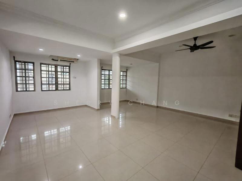 Rumah Teres 2-Tingkat untuk Disewa di Selayang (Selangor) - Sherry Chang - Living Room - PropertyGuru.com.my