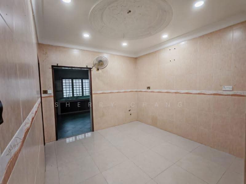Rumah Teres 2-Tingkat untuk Disewa di Selayang (Selangor) - Sherry Chang - Kitchen - PropertyGuru.com.my